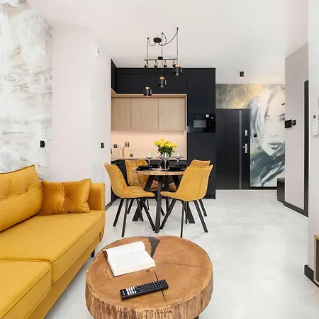 شقة Black And Yellow In Close To The River With Air Conditioned Living By Renters *