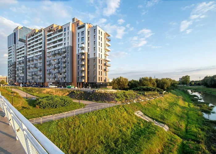 Appartement Black And Yellow In Close To The River With Air Conditioned Living By Renters Rzeszów