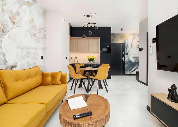 Апартаменти Black And Yellow In Close To The River With Air Conditioned Living By Renters *