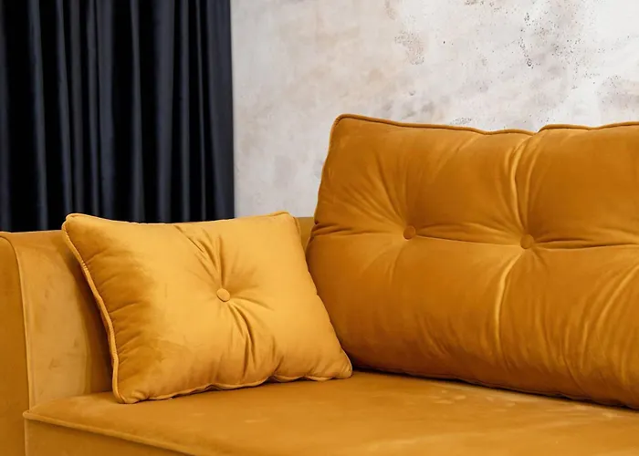 Black And Yellow In Close To The River With Air Conditioned Living By Renters * Rzeszów