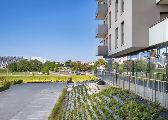 Black And Yellow In Close To The River With Air Conditioned Living By Renters Ряшів